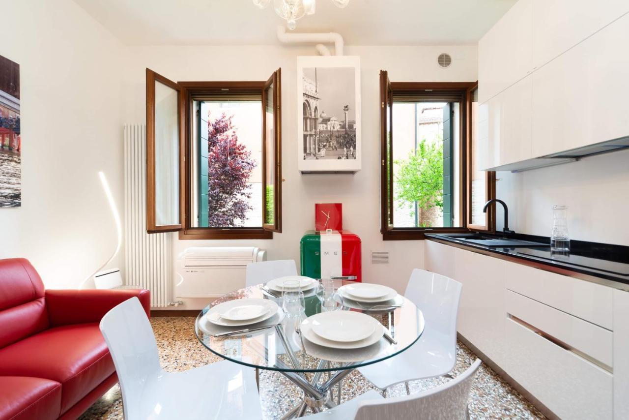 ונציה Just Urban Stays - Castello 5067 Boutique Apartment מראה חיצוני תמונה